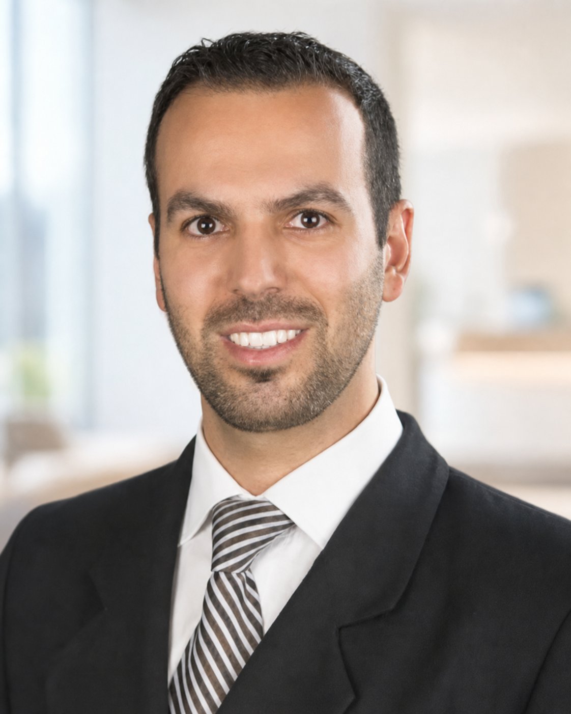 Dr. Iman Rabizadeh, double board-certified in Anesthesiology and Pain Medicine at TOPS Institute